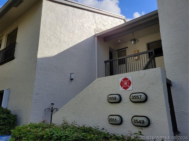 Foto del edificio - 3559 Cocoplum Cir