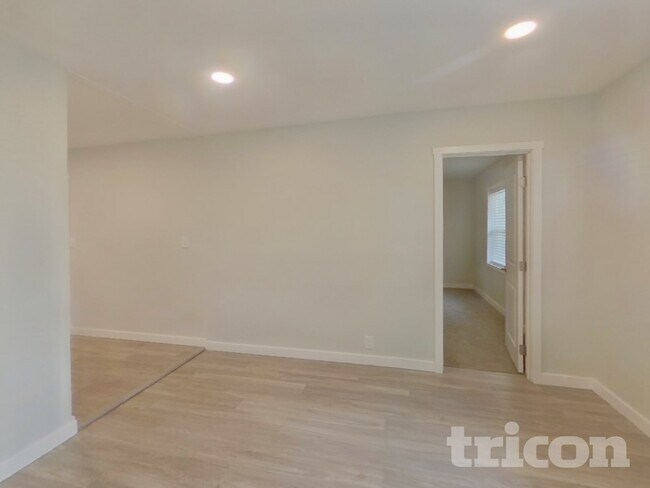 Foto del edificio - 1224 Norwood Ave