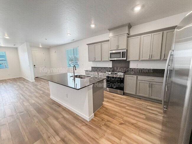 Foto del edificio - 4100 W Cirrus Ln