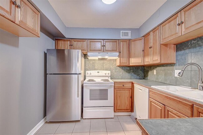 Foto del edificio - 2574 Marilee Ln