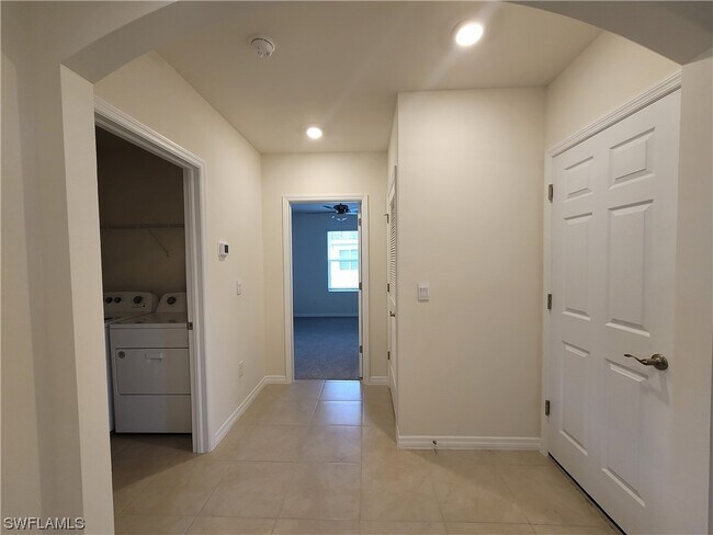 Foto del edificio - 337 SW 30th Ave