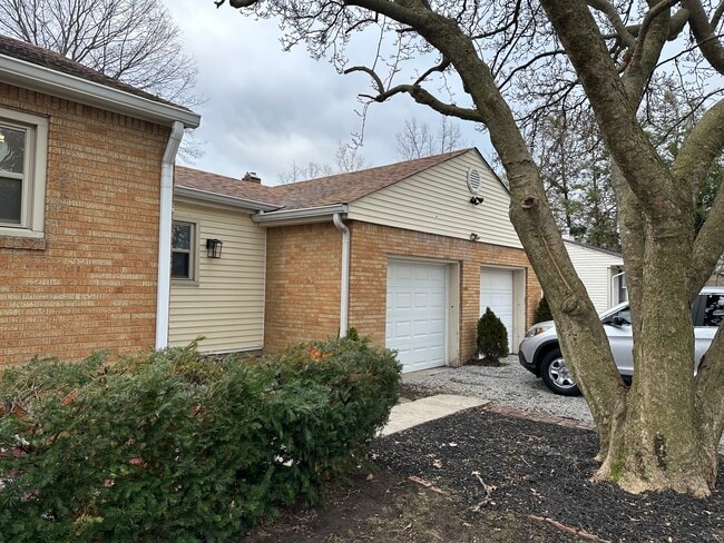 Foto del edificio - 83 S Lynhurst Dr