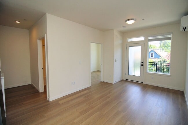 Building Photo - 1111 SE Tenino St