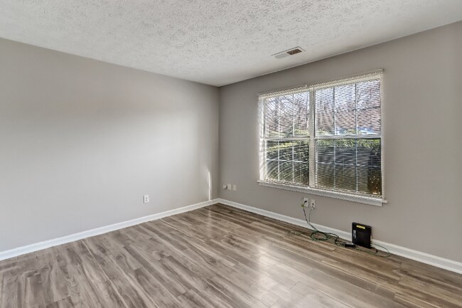 Foto del edificio - 4281 Grogan St