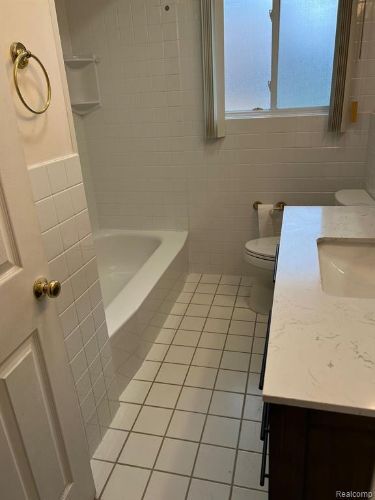 Foto del edificio - 5571 Meadow View St