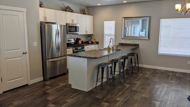 Building Photo - 14792 S Rising Star Way