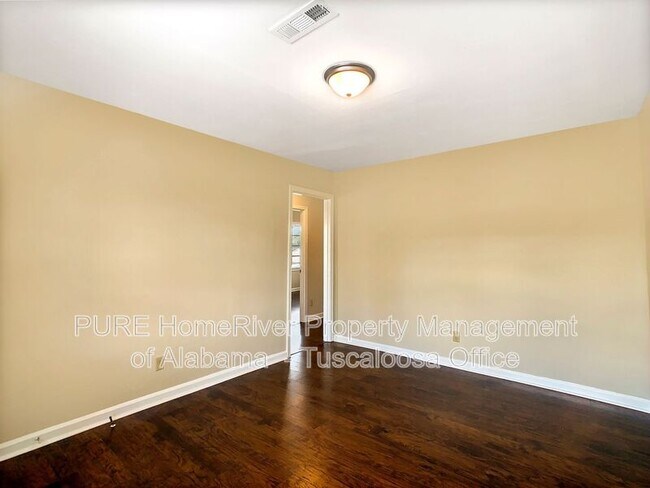 Building Photo - 1120 19th St