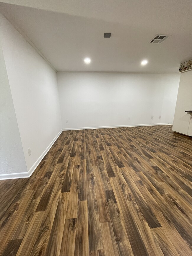 Building Photo - 10020 Gamma Dr