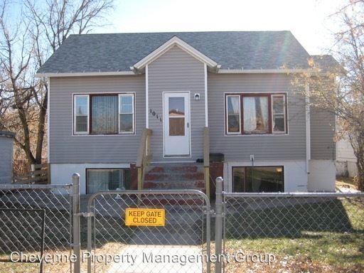 Primary Photo - 1011 E 22nd St