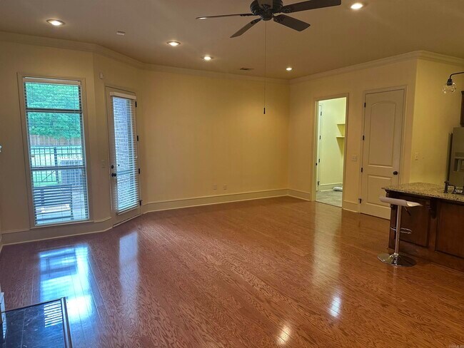 Foto del edificio - 4404 Montgomery Rd