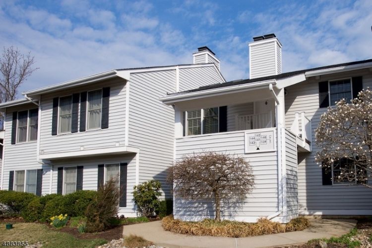 142 Mockingbird Ct, Three Bridges, NJ 08887 Condo for Rent in Three