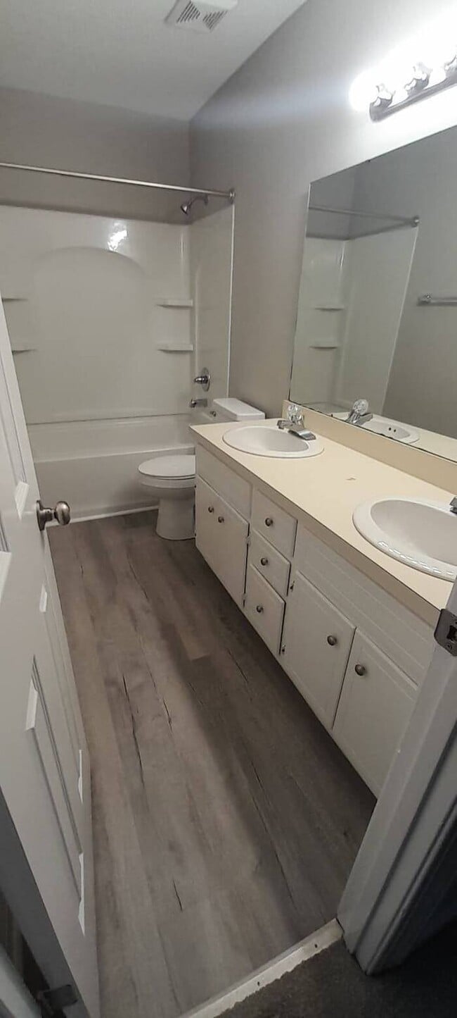 Foto del edificio - 4 Bedrooms 2.5 Bath
