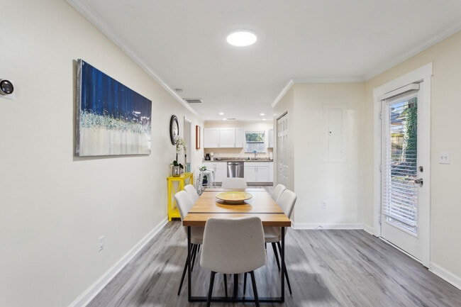 Foto del edificio - 1870 Waldrep Cir SE