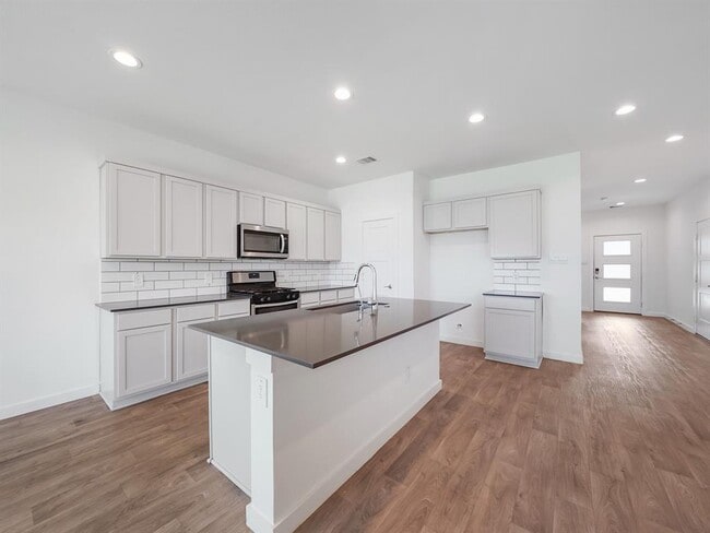 Foto del edificio - 14206 Wonder Lake Ln