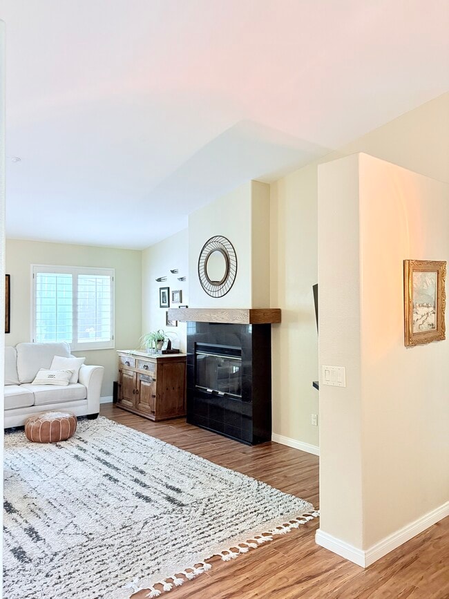 Building Photo - 709 Bozanich Cir
