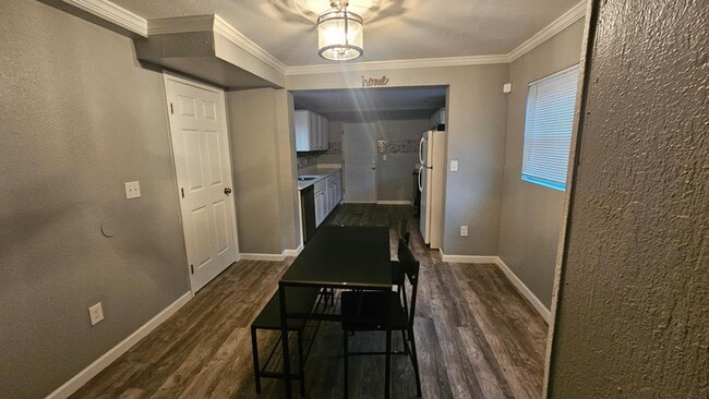 Foto del edificio - 1902 McMillan St