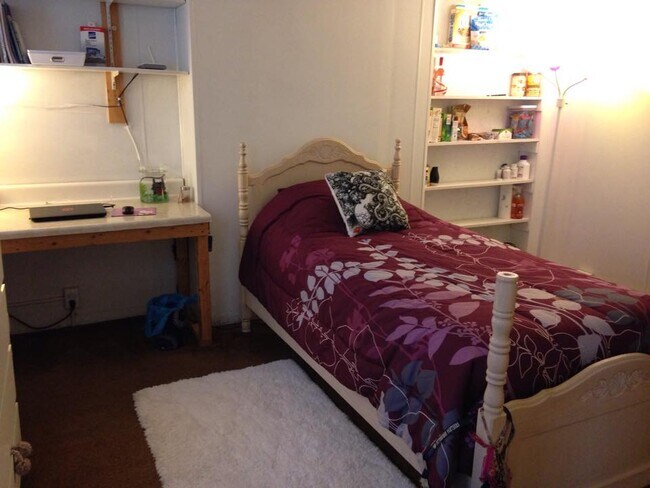 Foto del edificio - 3453 Ward St