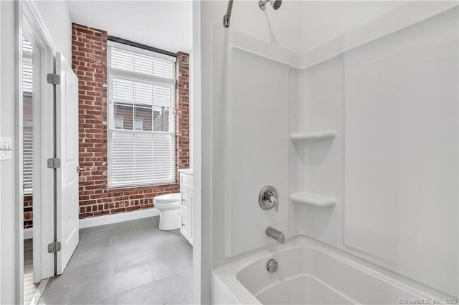 Foto del edificio - 475 Howe Ave