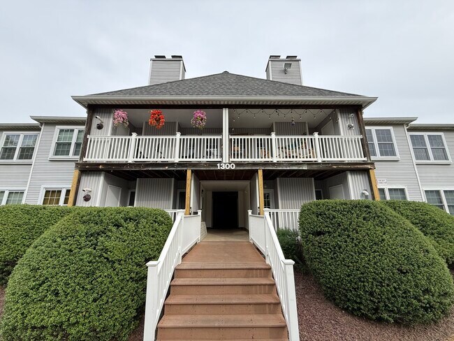 Foto del edificio - 1301 Waters Edge Dr