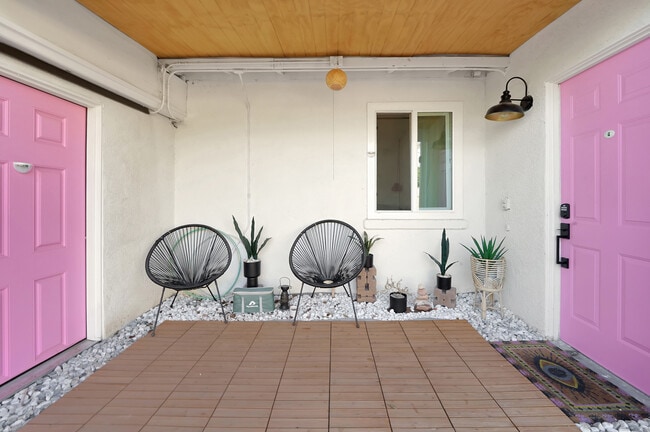 Building Photo - 61818 Terrace Dr