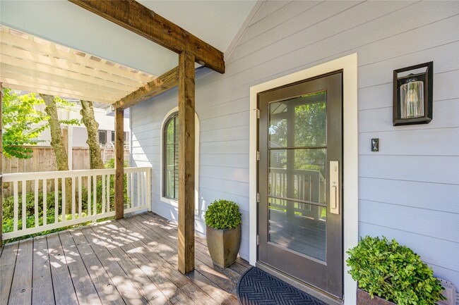 Building Photo - 1116 Nadine St