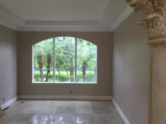 Building Photo - 9229 Oak Alley Dr