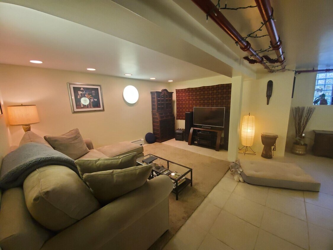 Foto principal - 2853 W Logan Blvd