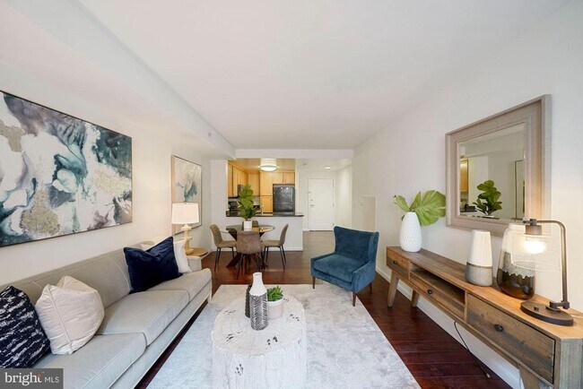 Foto del edificio - 355 I St SW