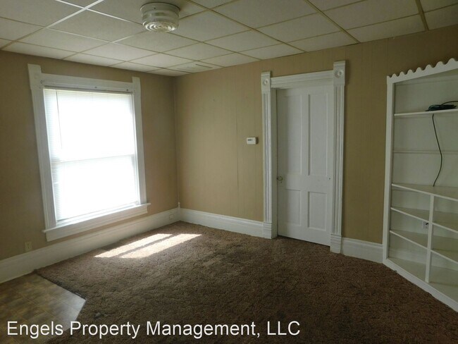 Building Photo - 2 br, 1 bath House - 308 N Gordy
