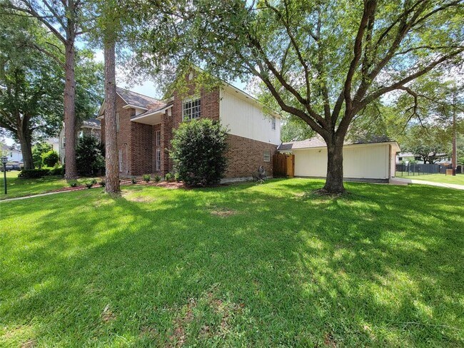 Building Photo - 8502 Canyon Pine Dr