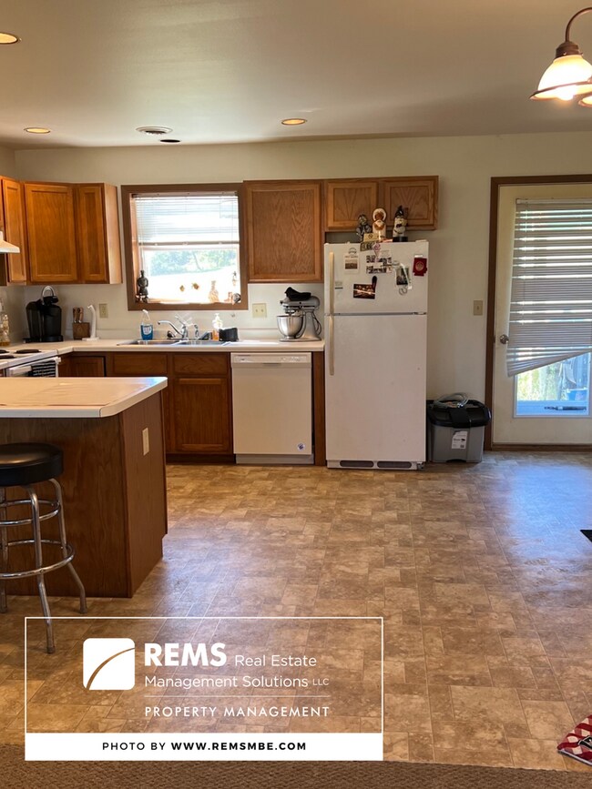 Foto del edificio - E6915 Chadwick Rd