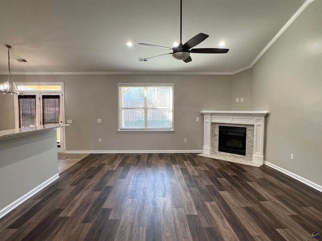 Building Photo - 210 Hearthwood Dr