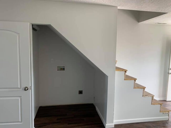 Foto del edificio - Laurel Flats LLC.