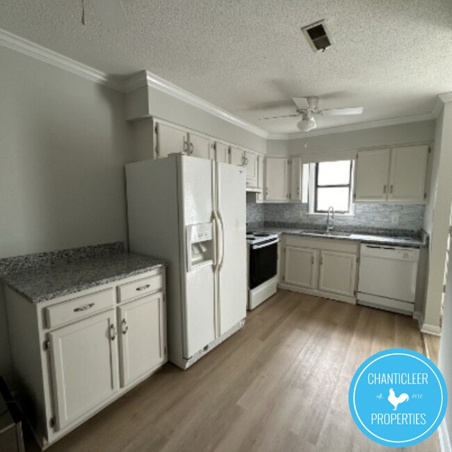 Foto del edificio - 7314 Sandy Creek Dr