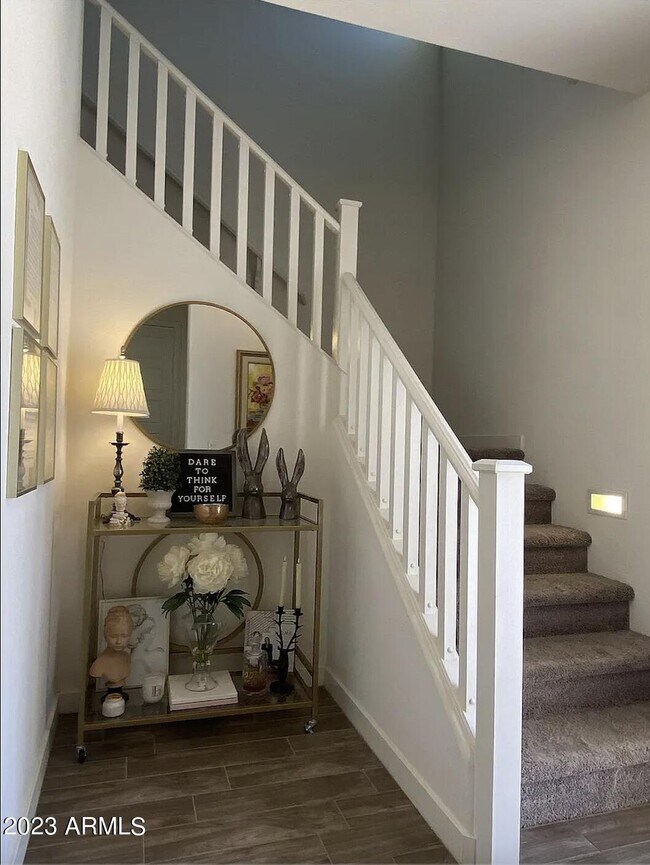 Building Photo - 663 N Bay Dr