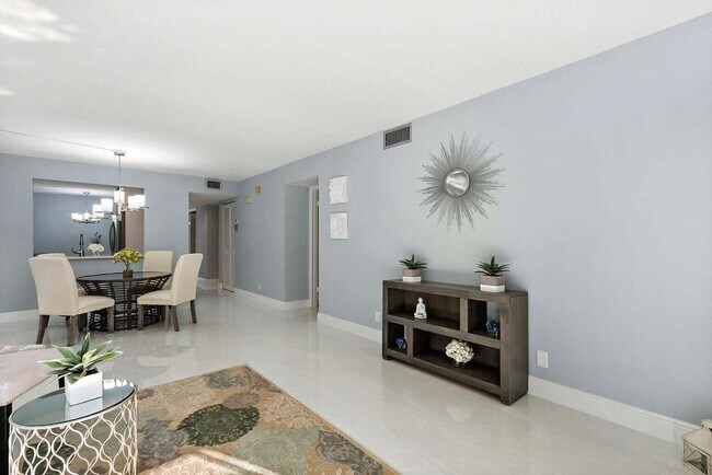 Foto del edificio - 10204 Mangrove Dr