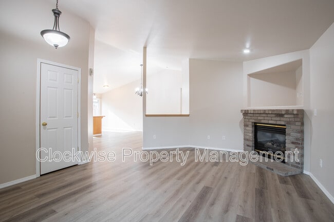 Building Photo - 5507 208th St Ct E