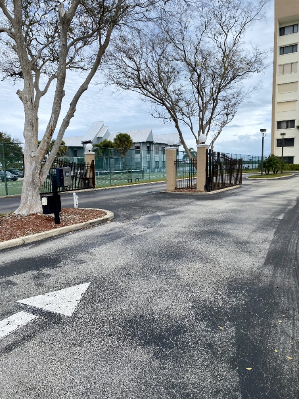 Foto del edificio - 200 S Sykes Creek Pkwy