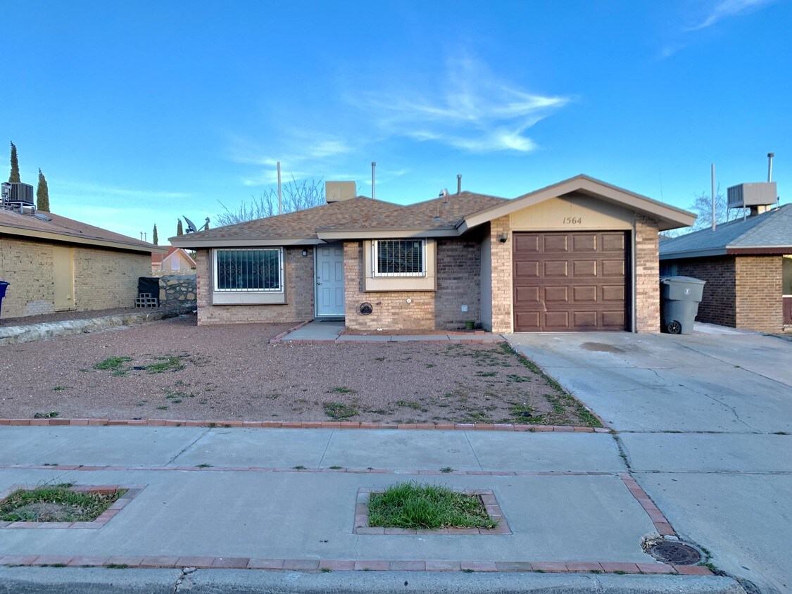 1564 Diego Rivera Dr, El Paso, TX 79936 House for Rent in El Paso, TX
