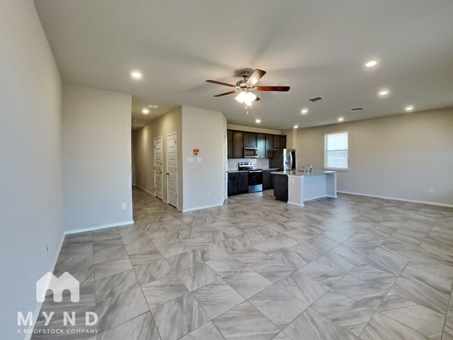 Building Photo - 10118 Agave Azul