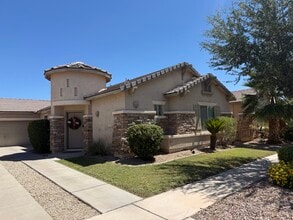 Building Photo - 896 E Cherry Hills Dr