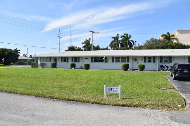 Foto del edificio - 1119 Lake Terrace