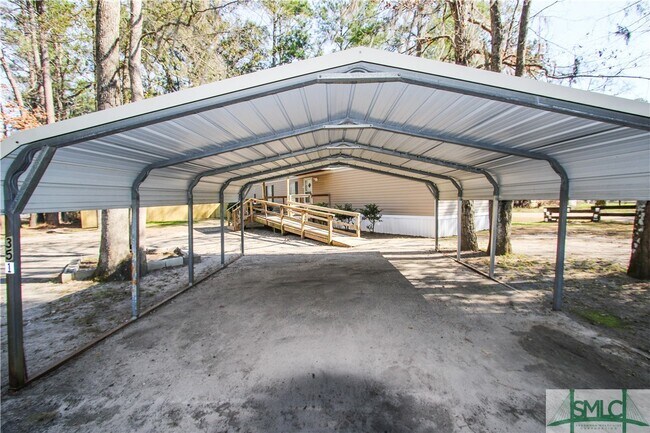 Foto del edificio - 351 Green Oaks Ct