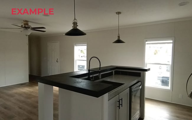 Foto del edificio - 16800 Jessica Rd