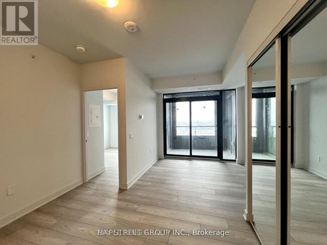 Building Photo - 2920 Hwy 7