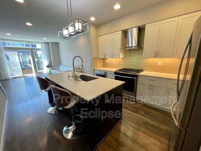 Photo - 1525 139th Ct NE House