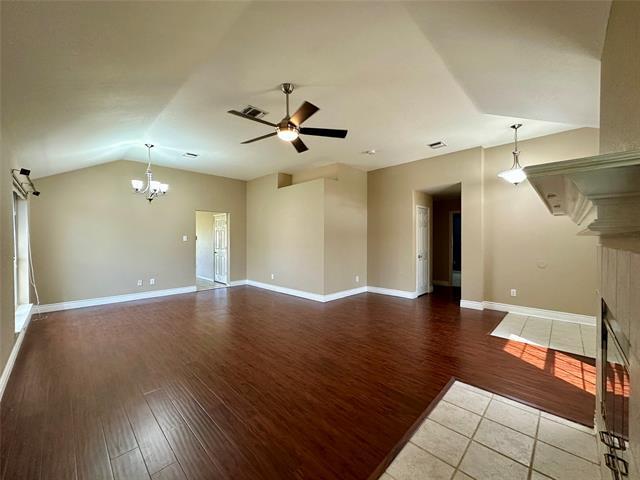 Foto del edificio - 6923 Todd Ln