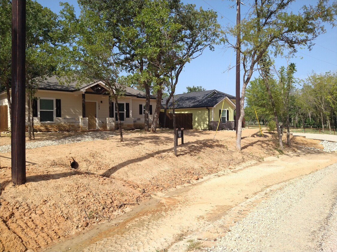 Primary Photo - 1000 Wood Hollow Dr