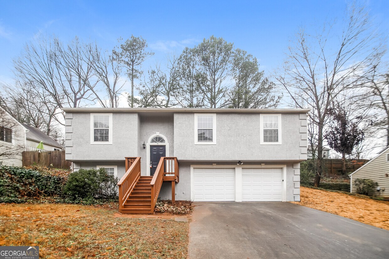 Primary Photo - 1817 Cres Hill Dr NW