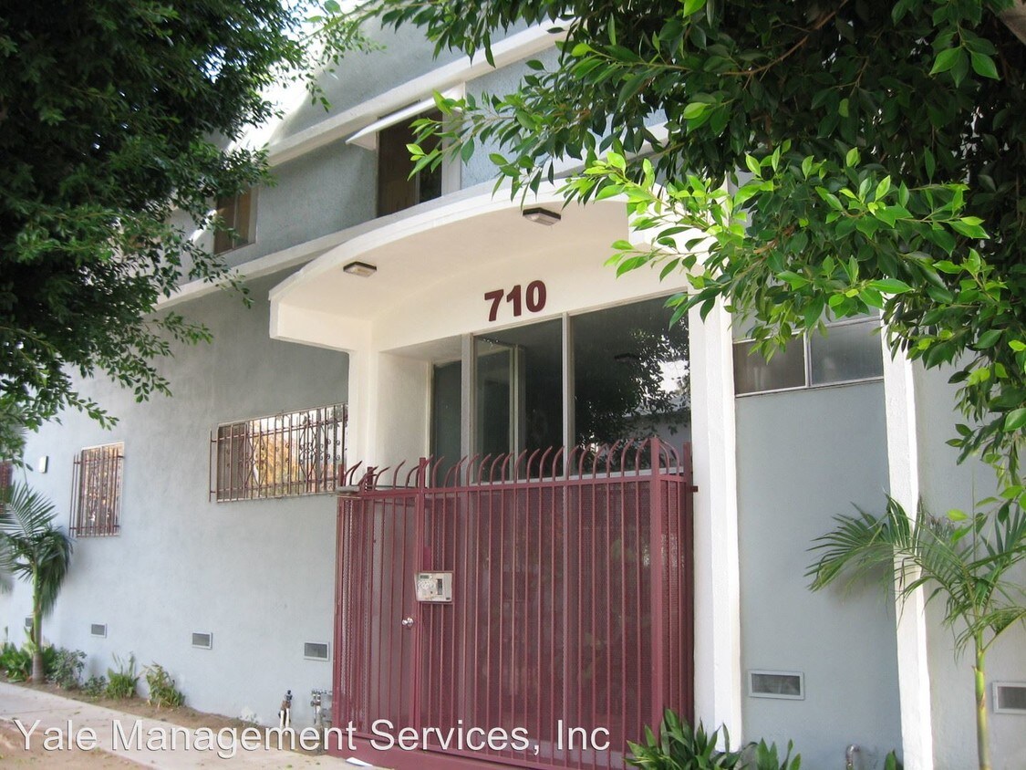 Primary Photo - 710 N Genesee Ave